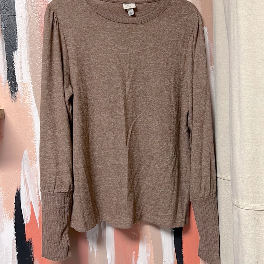 Brown heathered lantern sleeve sweater size L